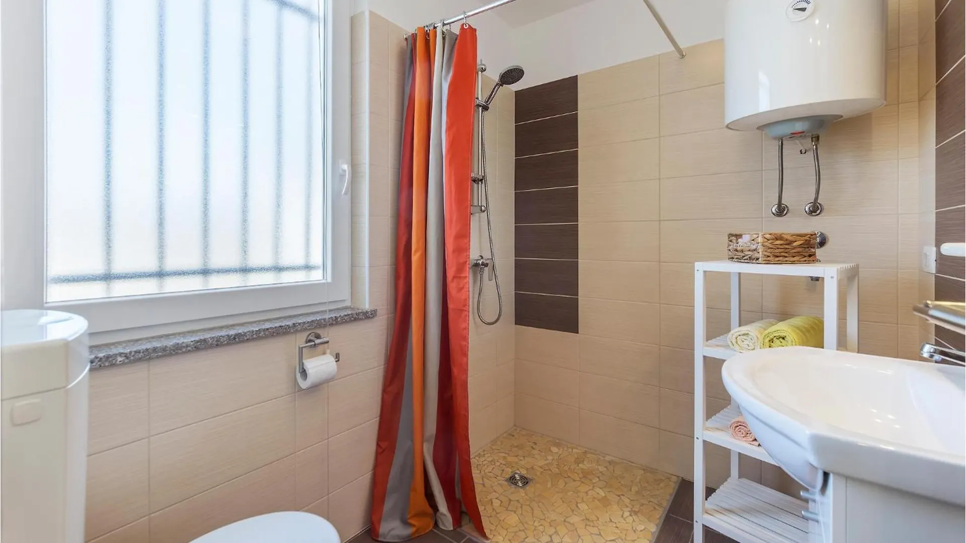 Gorgeous Home In Trget With Kitchen Vakantiehuis